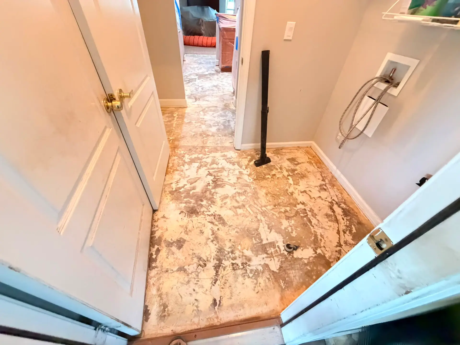Flooring removal and flooring installation: completed project in Northeast Florida