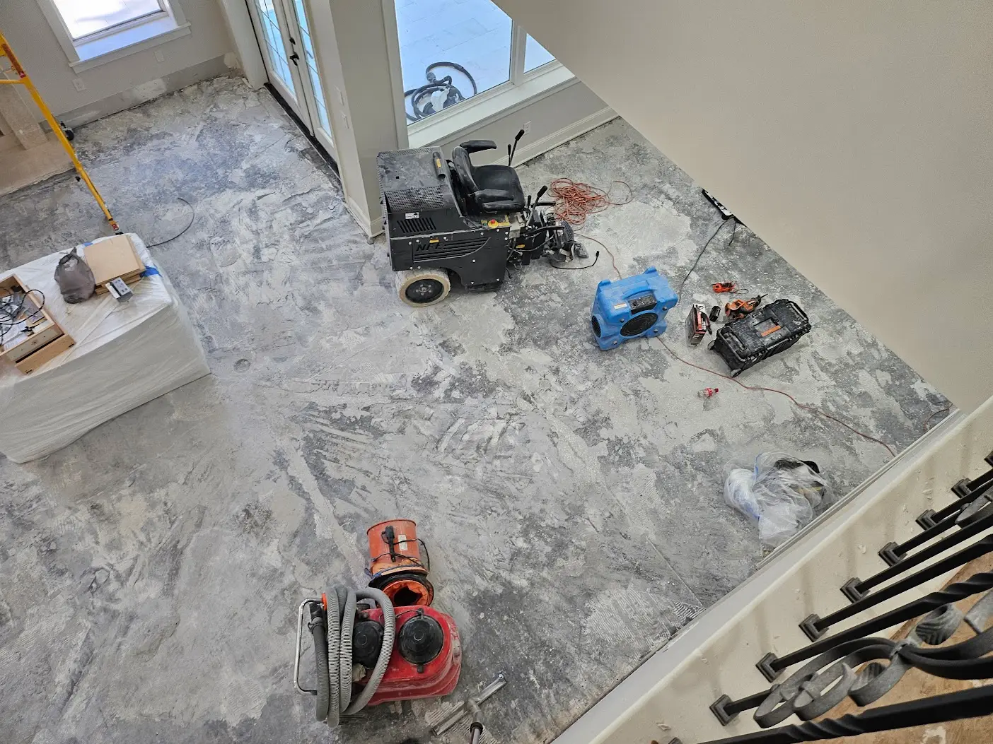 Flooring removal and flooring installation: completed project in Northeast Florida